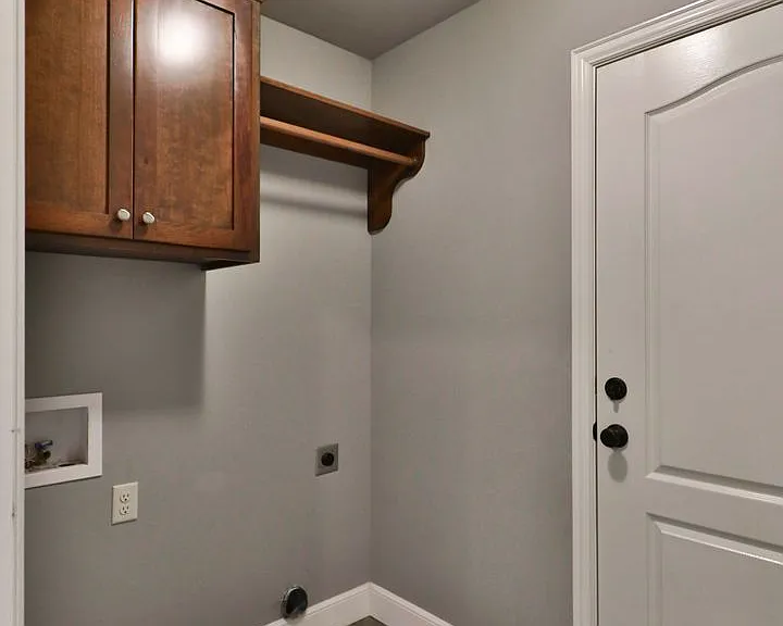 3812 Carrera Ln — Photo 5