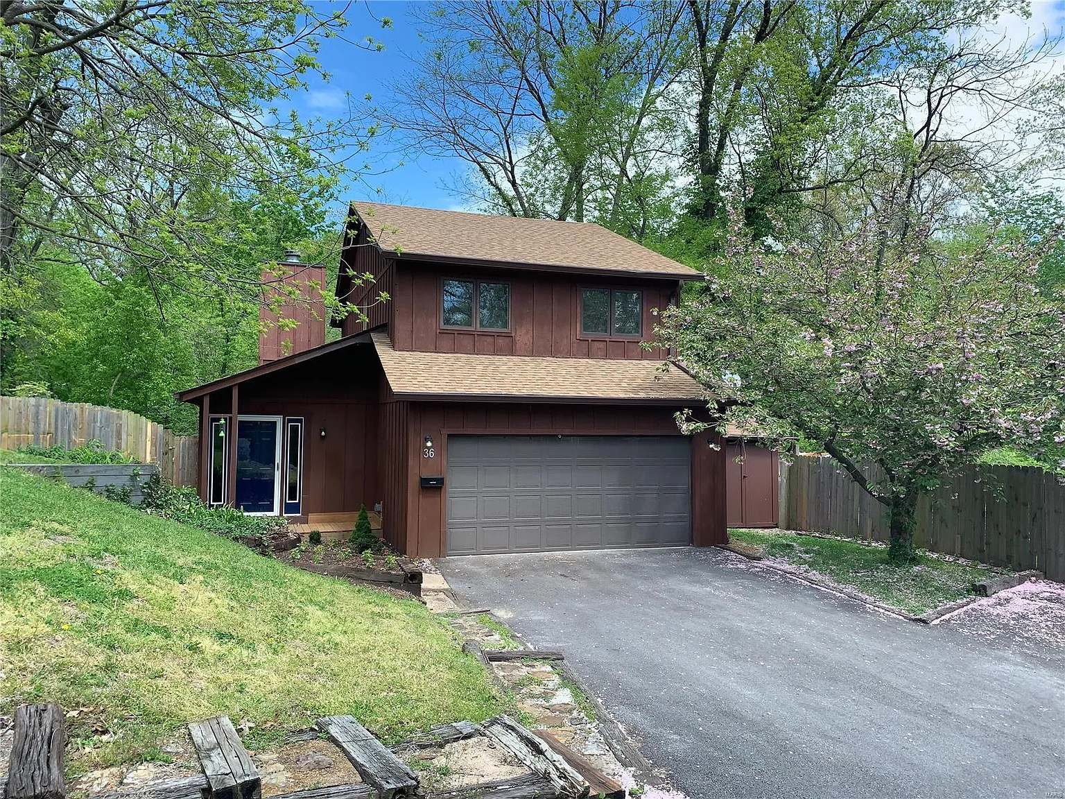 36 Forest Ln photo 1