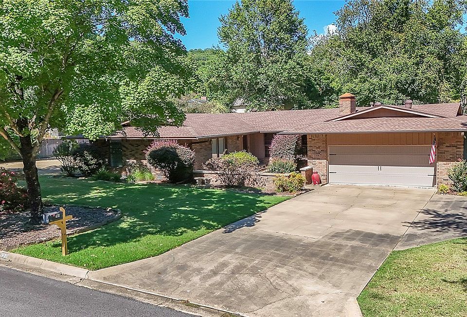 1st image of 1104 Princess Ct