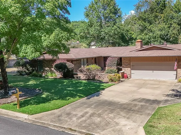 1104 Princess Ct, Russellville, AR 72801