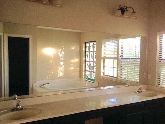 5th image of 508 Charleston Dr