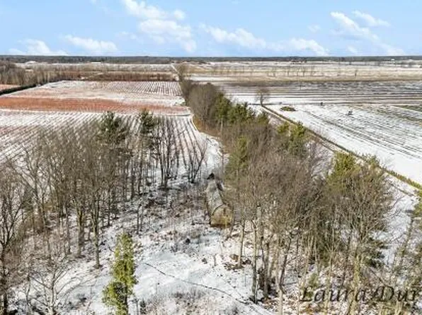 11525 Fillmore St, West Olive, MI 49460