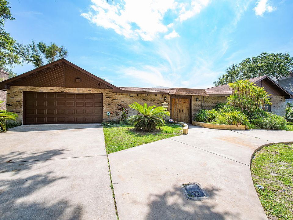 1st image of 1301 Oak Forest Dr