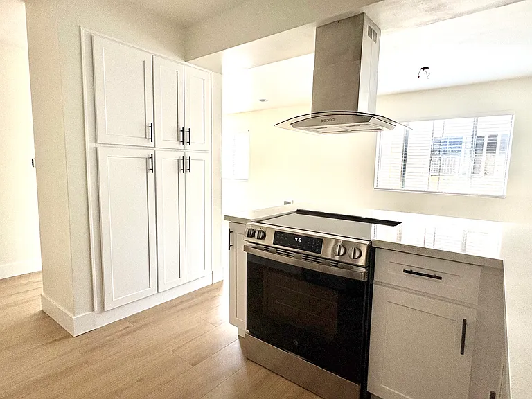 325 N Colorado Pl #7 — Photo 4