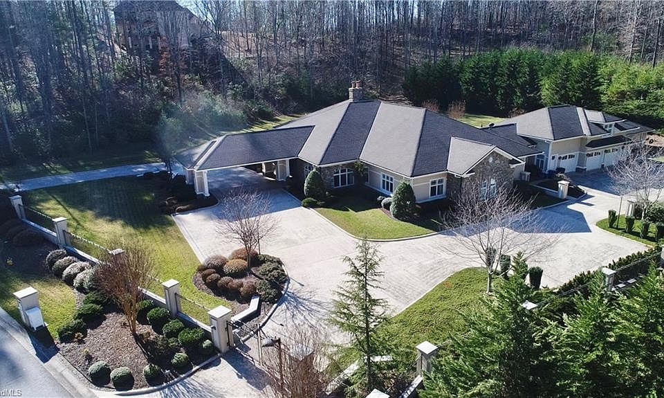 1st image of 1727 Spring Valley Dr