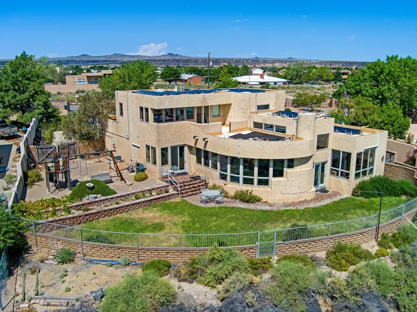 3630 Vista Grande Dr NW, Albuquerque, NM 87120