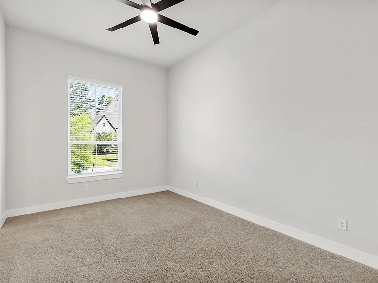 415 N Hillary Step Pl — Photo 26