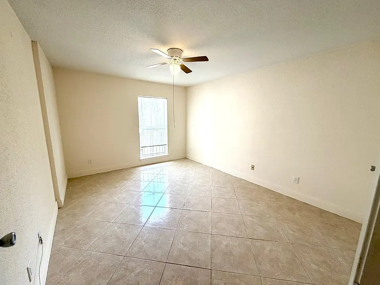 755 Riverside Dr #1335 — Photo 12
