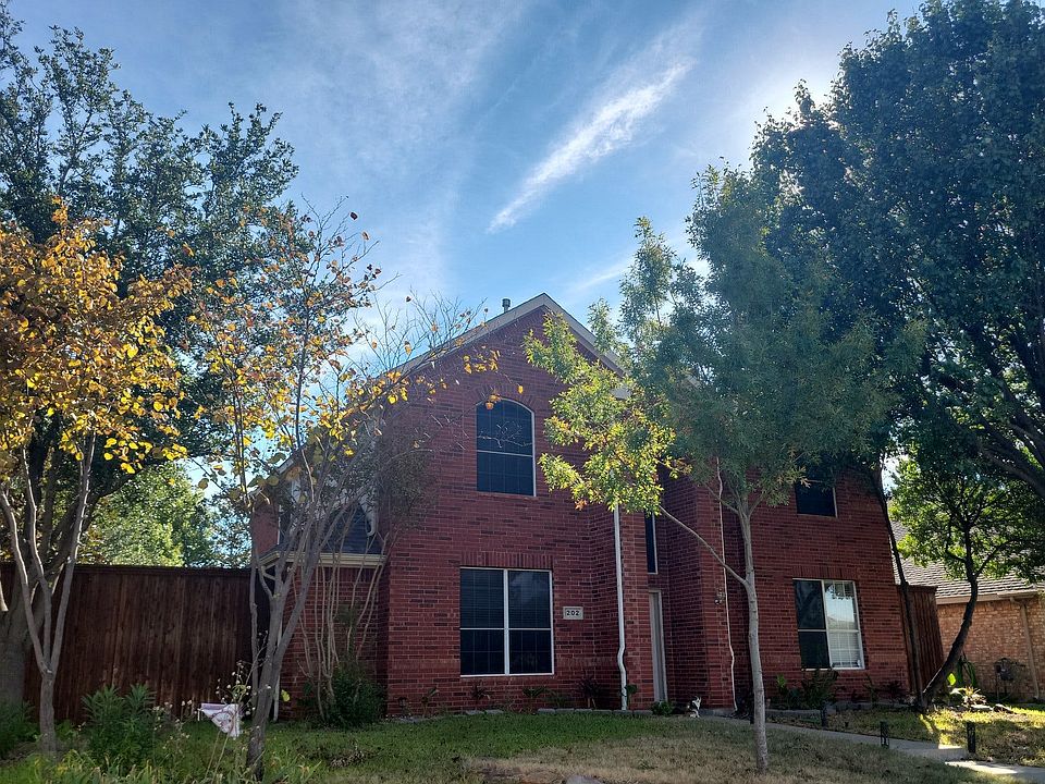 1st image of 202 N Alder Dr