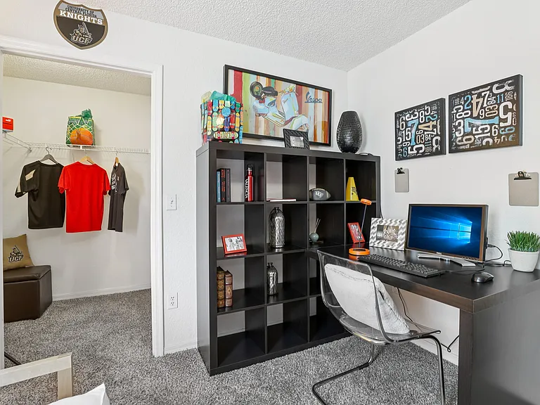 University Park Apartments — Photo 11