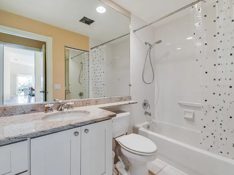 8392 SE Paurotis Ln — Photo 5