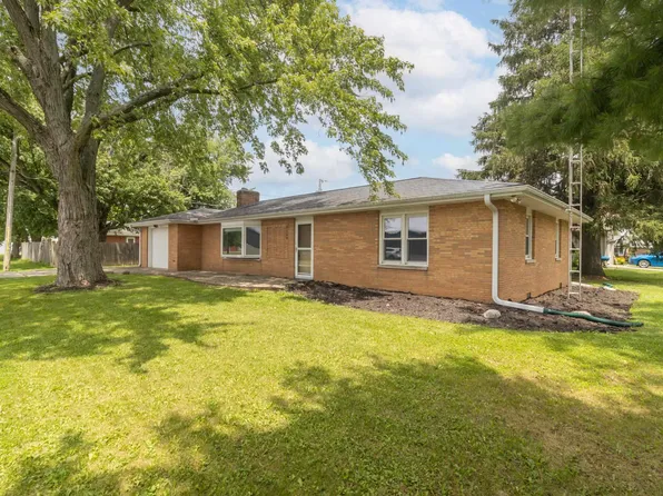 2208 N Siretta Ln, Muncie, IN 47303
