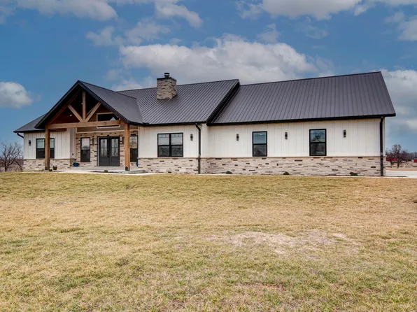 1861 Preston Hollow Road, Seymour, MO 65746