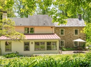 757 Sweet Hollow Rd, Bloomsbury, NJ 08804