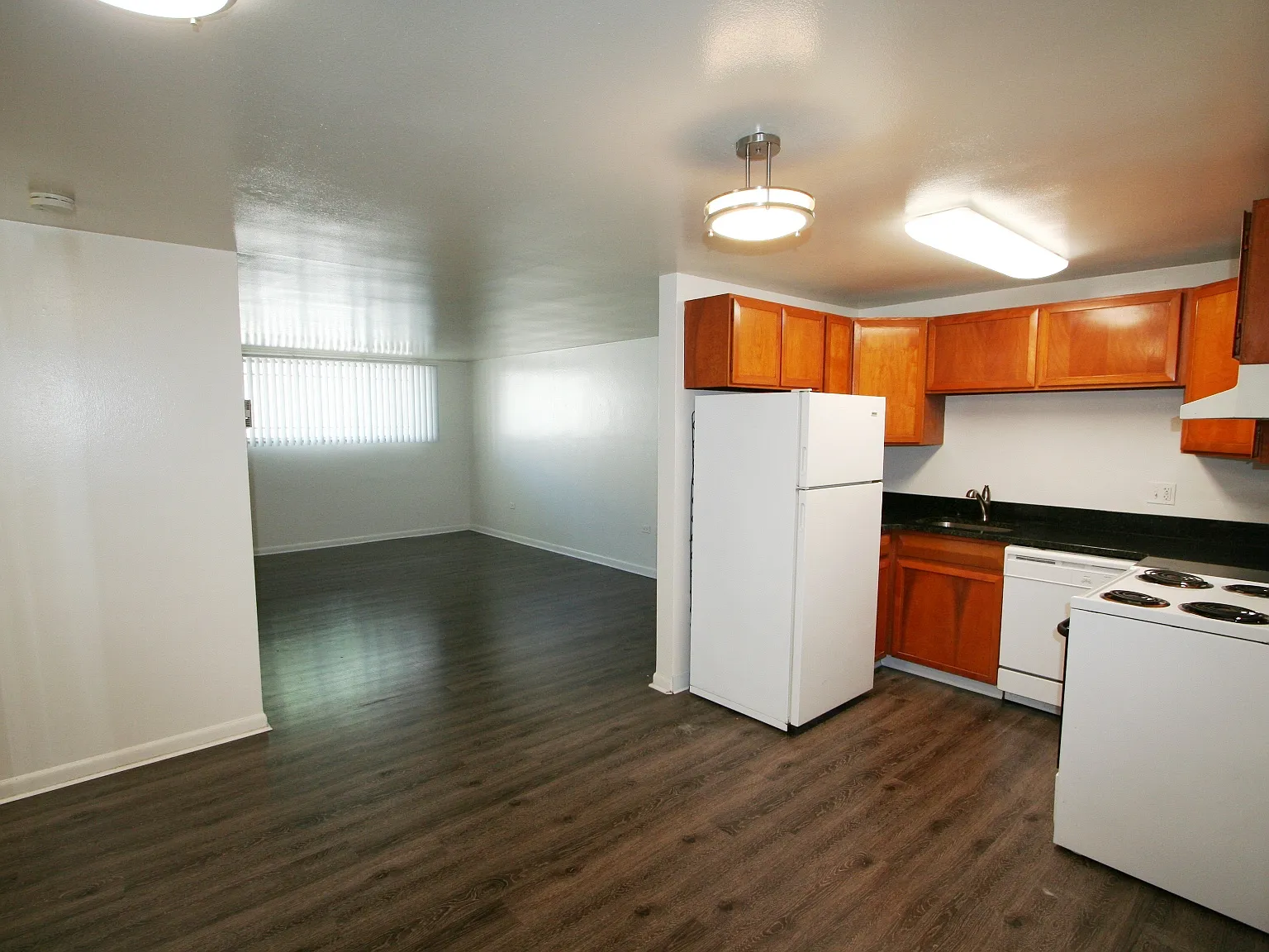 Pearl Manor — Photo 3