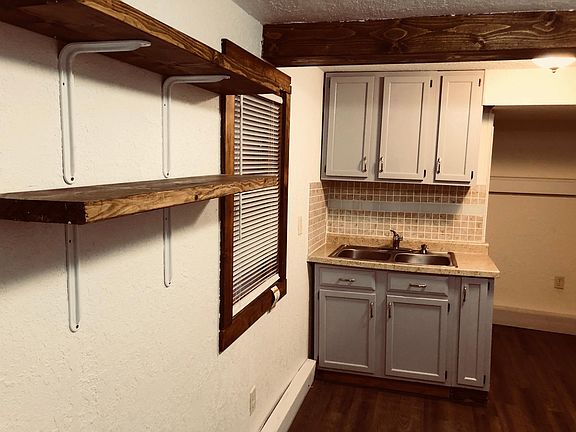 2nd image of 620 W Madison St APT C