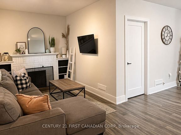 4th image of 4 Elmwood Pl
