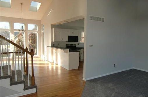 3rd image of 5416 NE Scenic Dr