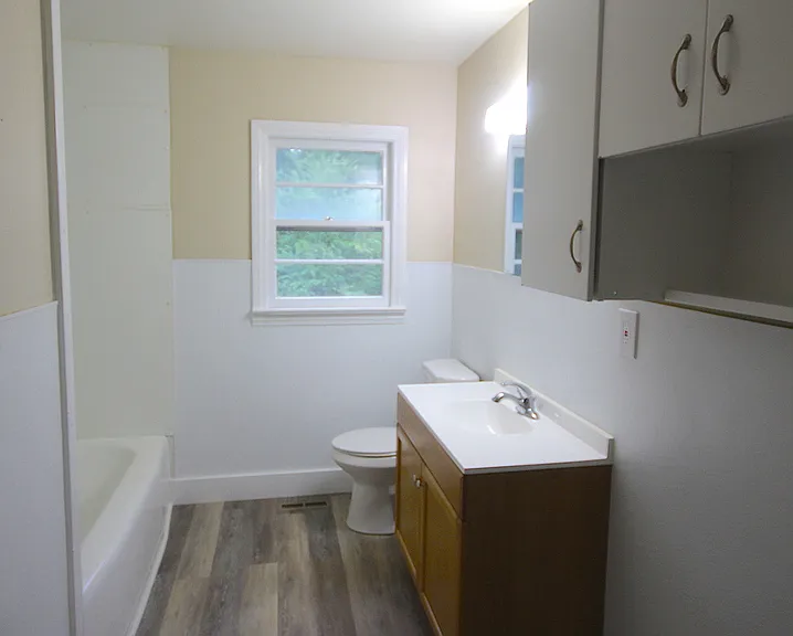 6905 Moreview Rd — Photo 8