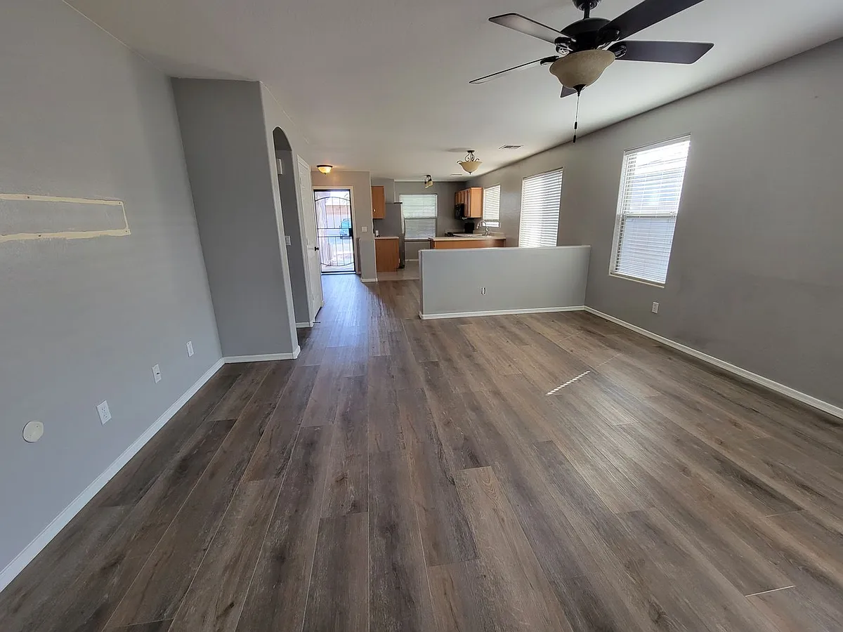 Building Photo - 14862 W Aster Dr