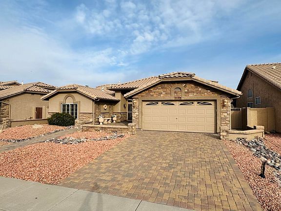 3rd image of 8536 W ROCKWOOD Drive