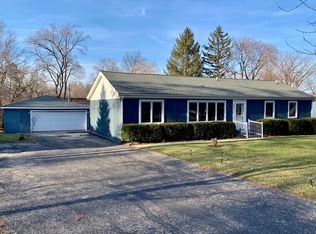 590 Riedy Rd, Lisle, IL 60532