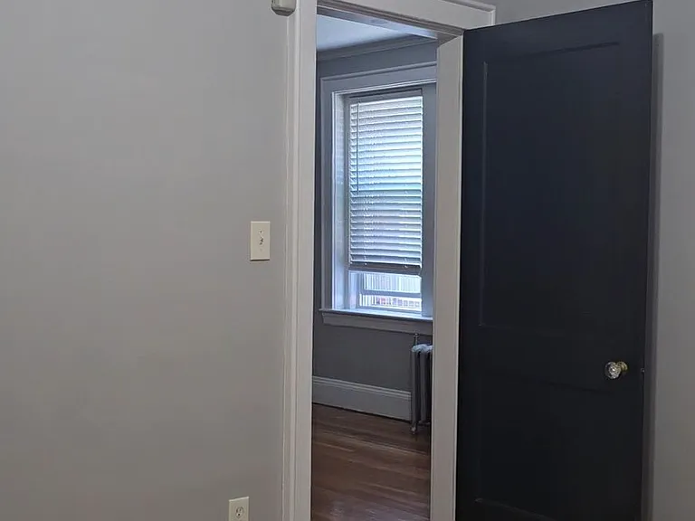 176 Lafayette St — Photo 14