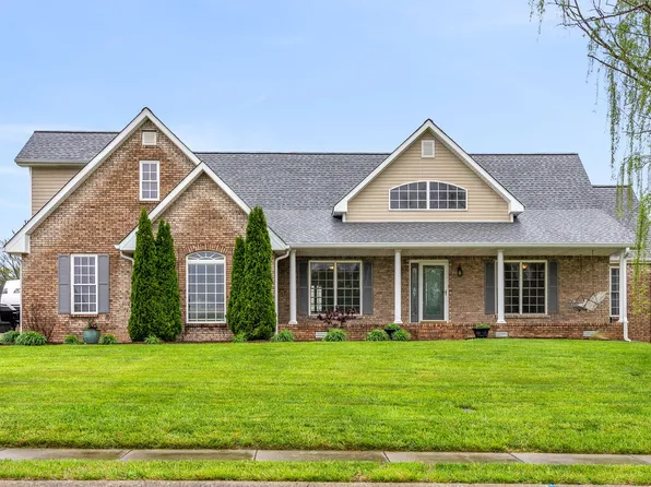 4290 N Woodstock Dr, Clarksville, TN 37040