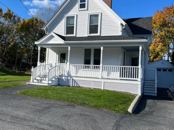 16 Ocean Ave, Owls Head, ME 04854