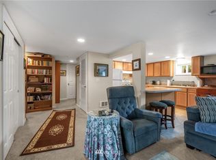 10617 17th Ave SW #B, Seattle, WA 98146