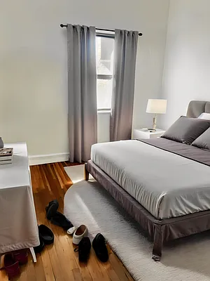 Rented by City Connections Realty | media 3