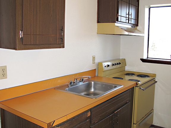4th image of 835 N Oak Harbor St APT 201