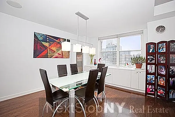 Sold by NextStopNY | media 3