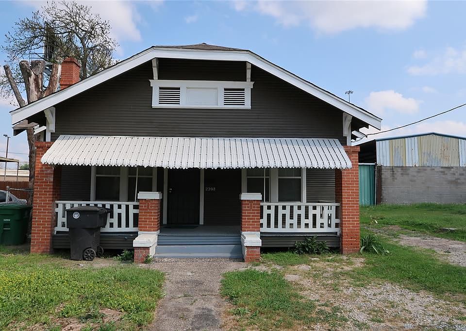 1st image of 2208 Brackenridge St