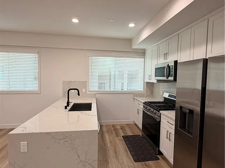 14662 W Sara Ln #14662 — Photo 17