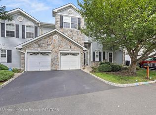 17 Rozalyn Ln, South Amboy, NJ 08879