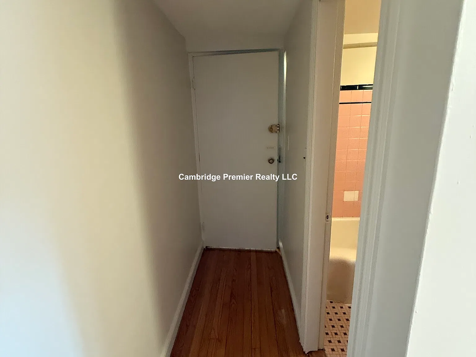 Studio, 1.0 bath, 300 sqft, $1,900 — Photo 4