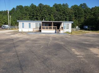 672 Mulberry Ave, Selmer, TN 38375