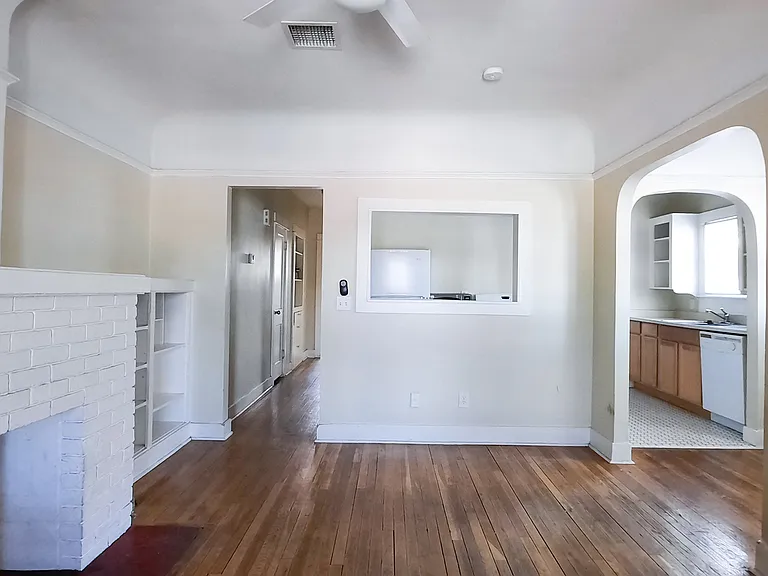 805 E Garfield St #1 — Photo 4