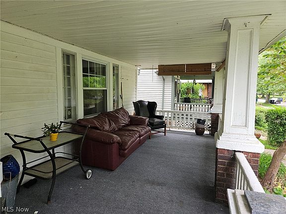 3rd image of 1312 W 108th St