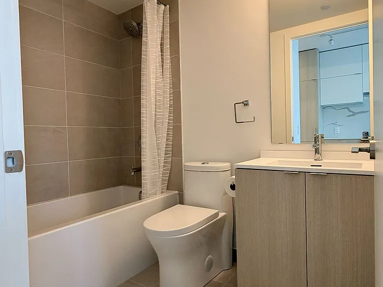 100 Queen St E #2912 — Photo 24