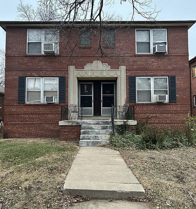 1st image of 4955 Parker Ave #1W