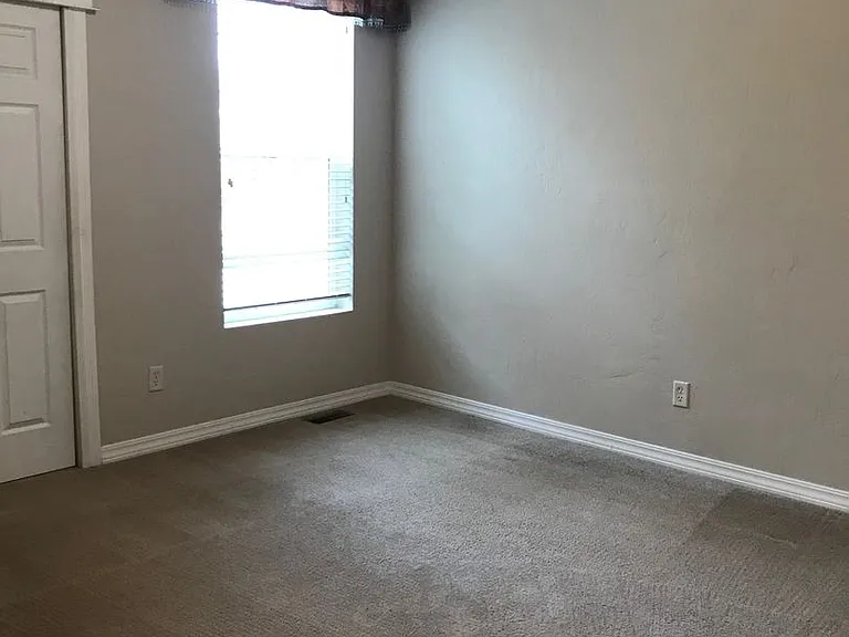 226 E River Rock Rd — Photo 15
