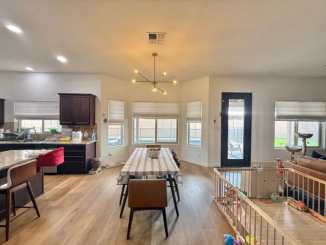 7828 E 37th Pl — Photo 8