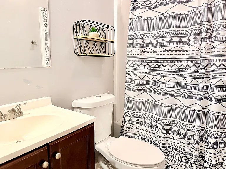 419 Singapore Ln — Photo 12