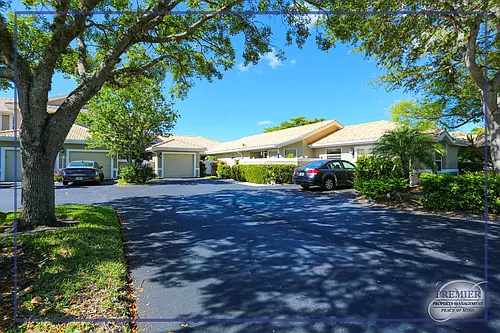 402 Emerald Bay Cir #E7 Photo 1