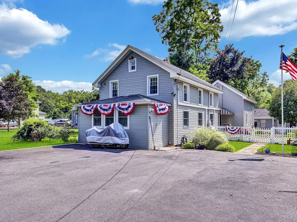 1116 Montauk Highway, Oakdale, NY 11769