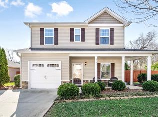 2706 Stonefield Crossing Dr, Winston Salem, NC 27107
