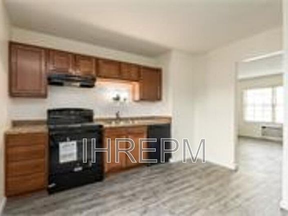 4th image of 2583 Red Rock Blvd APT B