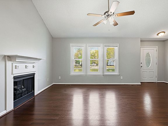 2nd image of 104 S Woodstone Dr